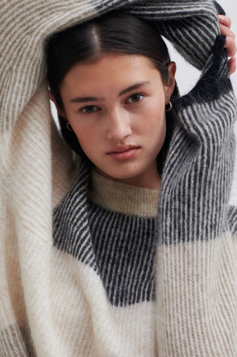 Timma Knit New O-Neck