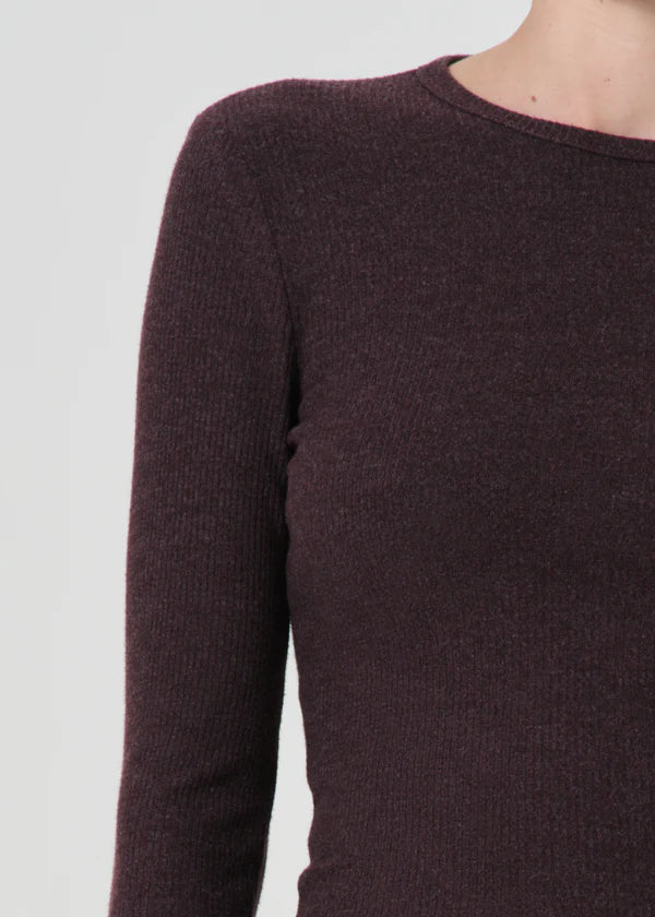 Delphi Slim Tee