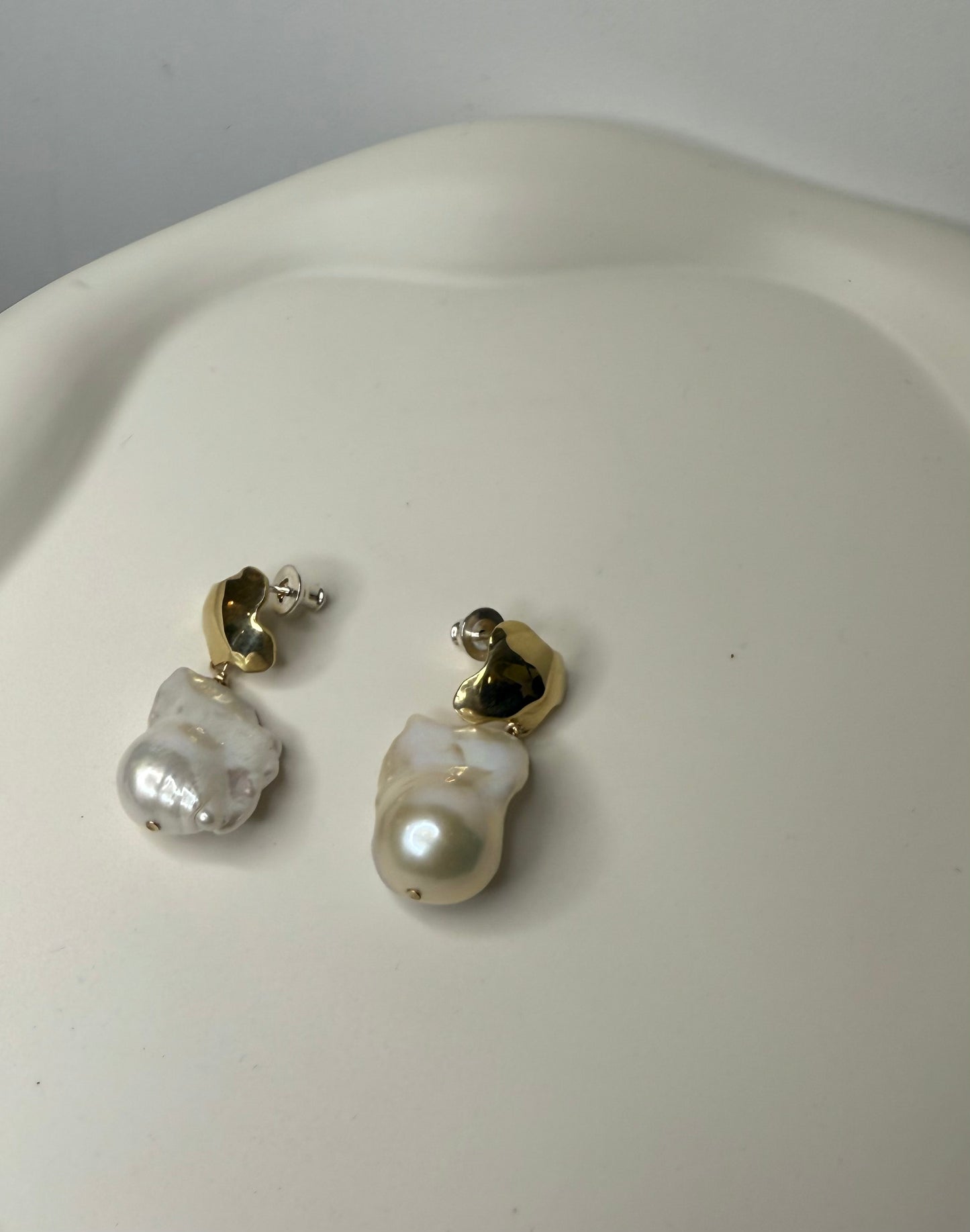 Cloud Pearl Earrings