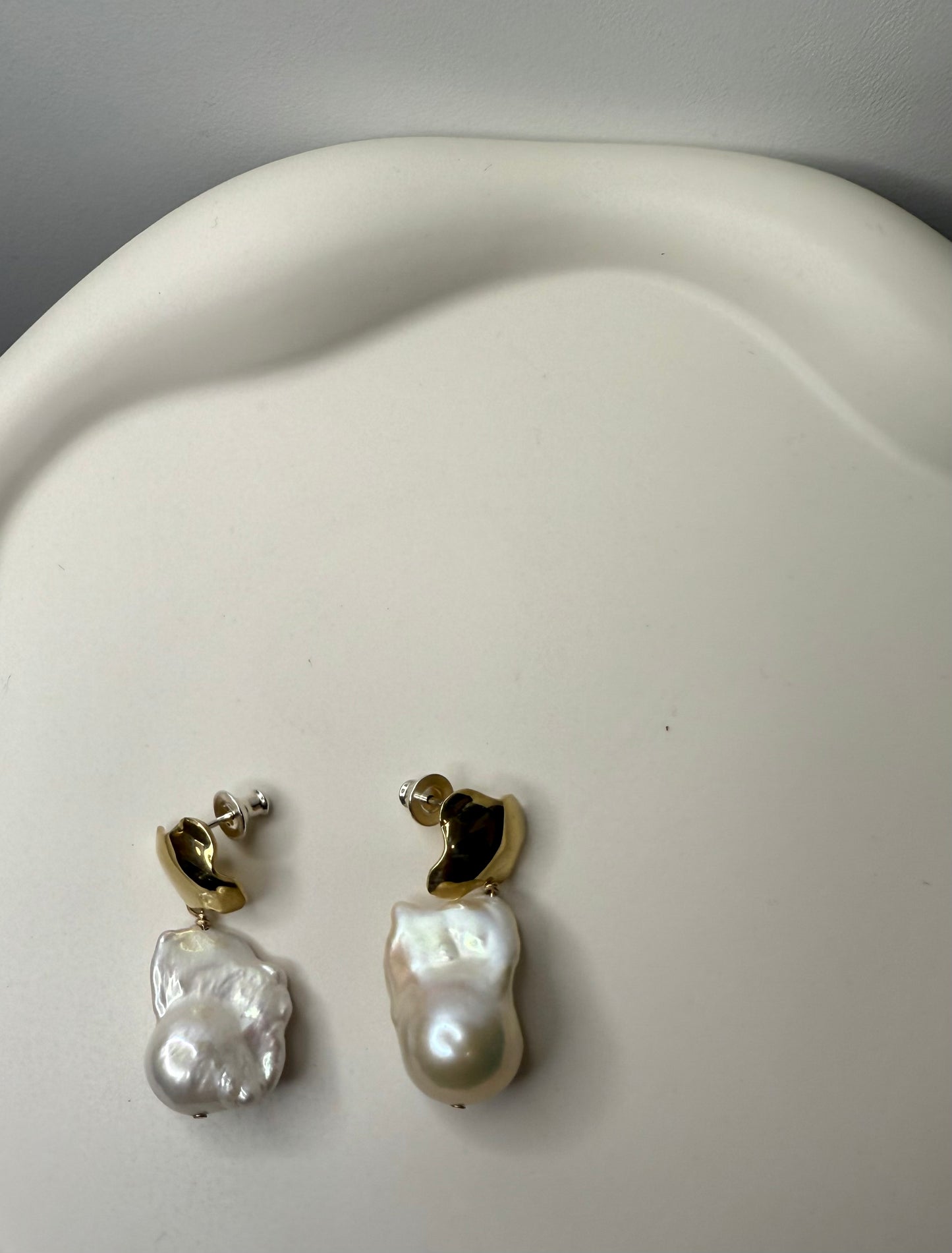 Cloud Pearl Earrings