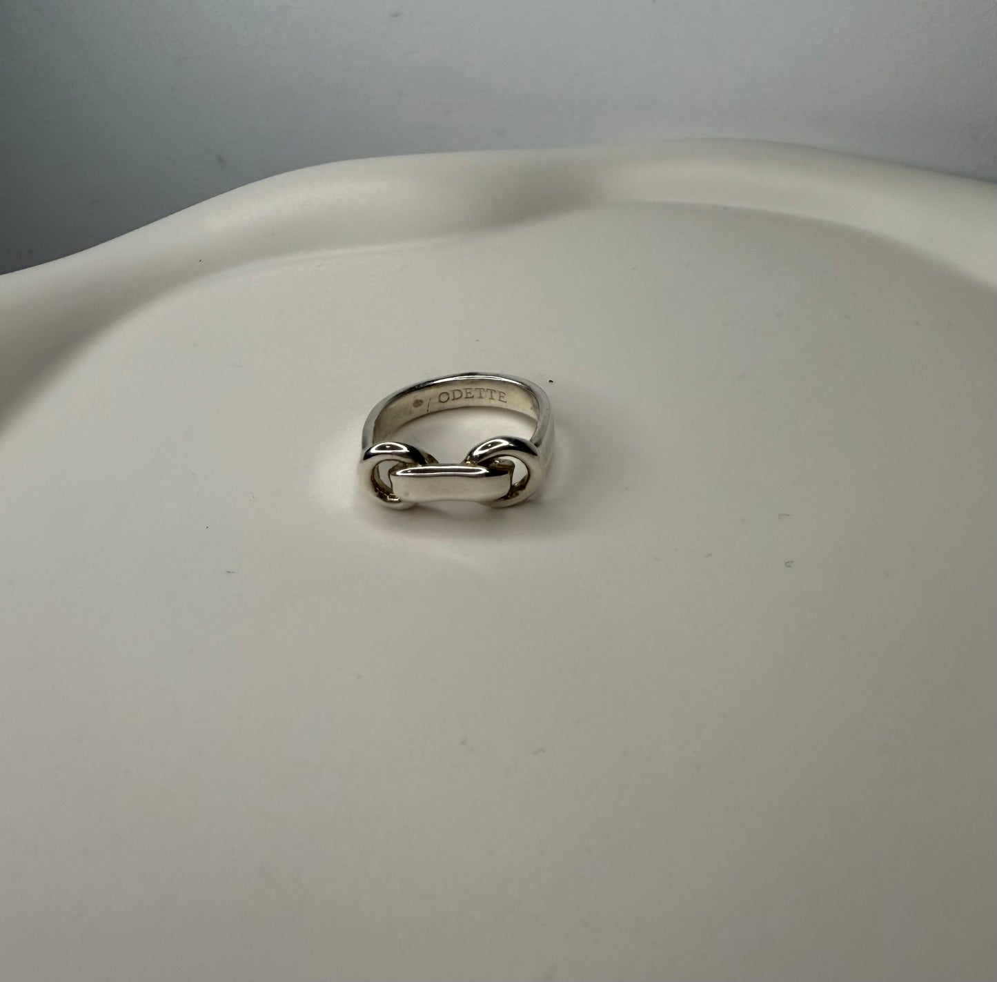Lien Ring