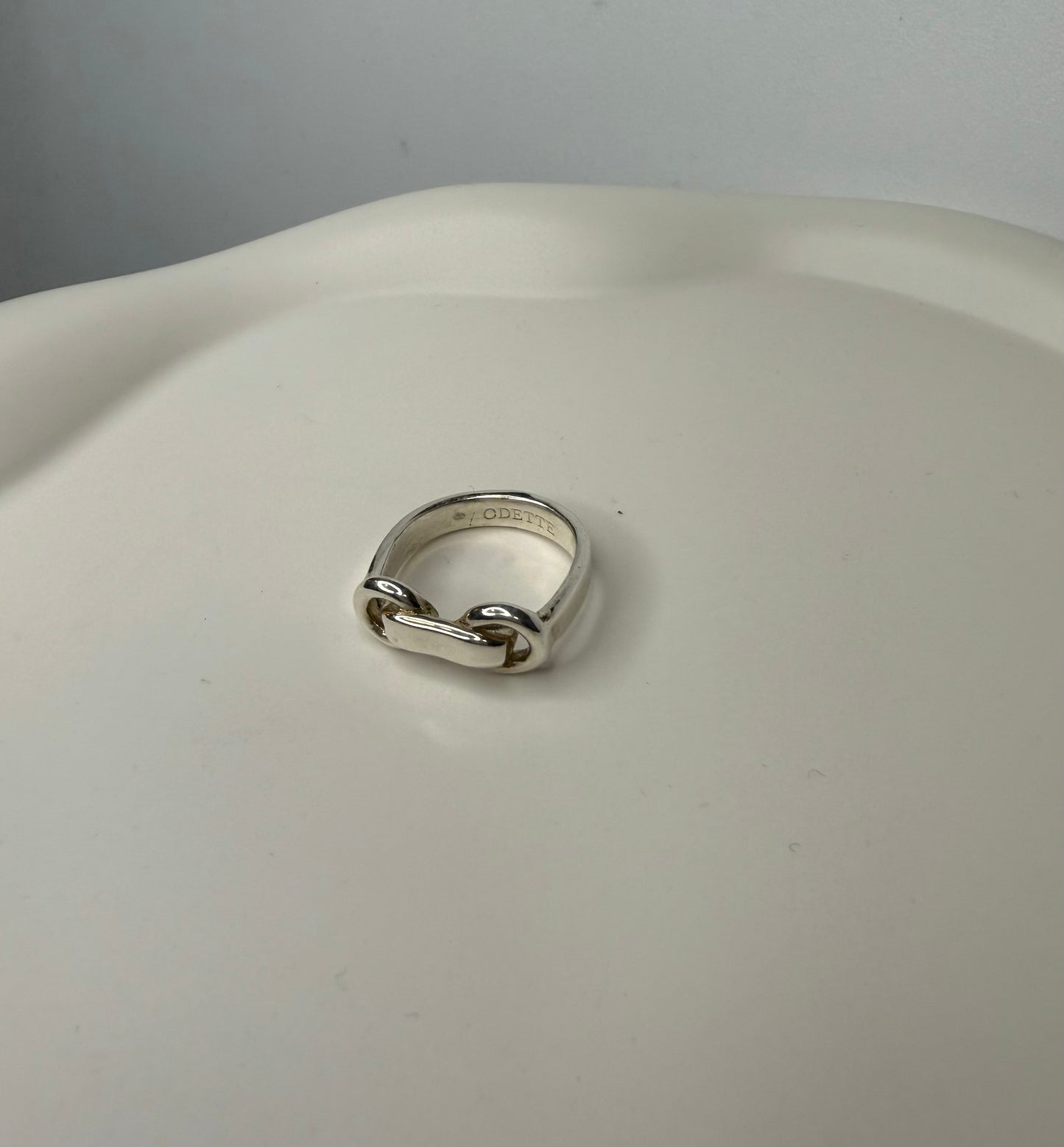Lien Ring