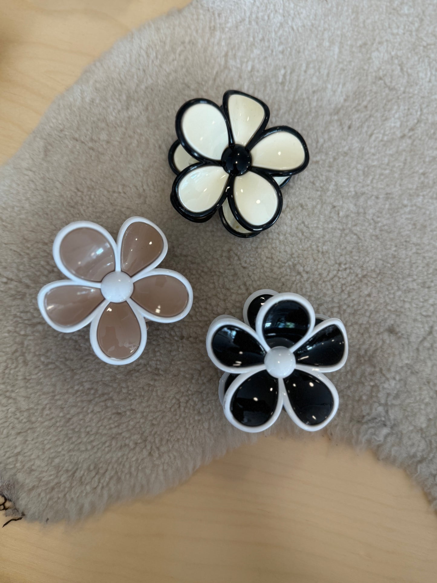 Glossy Flower Hair Clip
