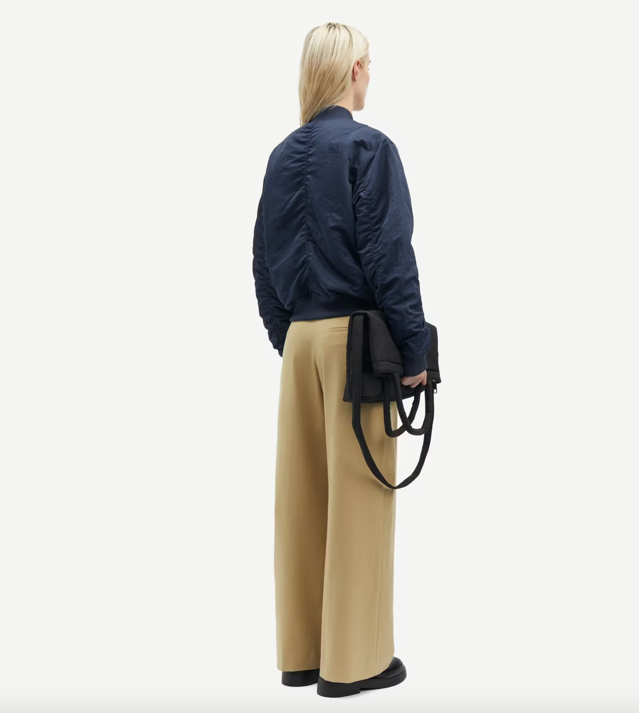 Mae Bomber