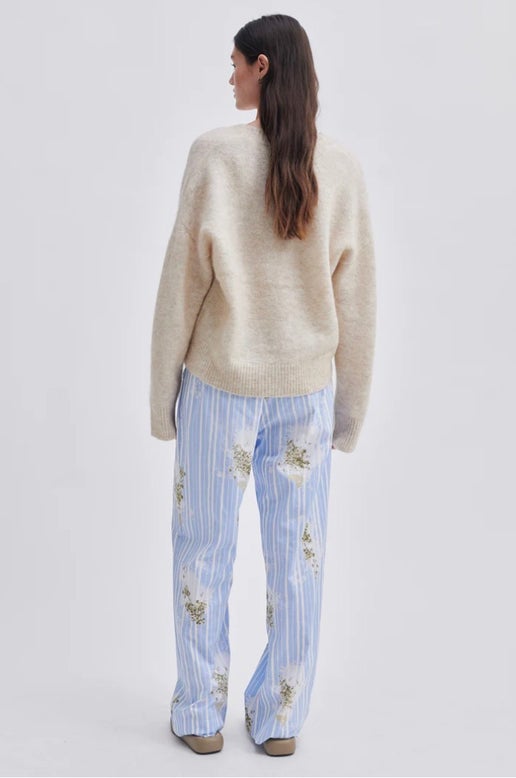 Brook Knit Loose V-Neck