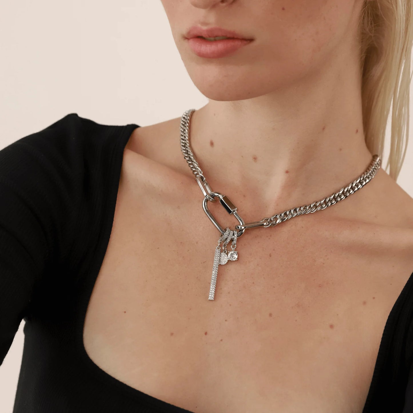 Anne Clip On Shine Necklace
