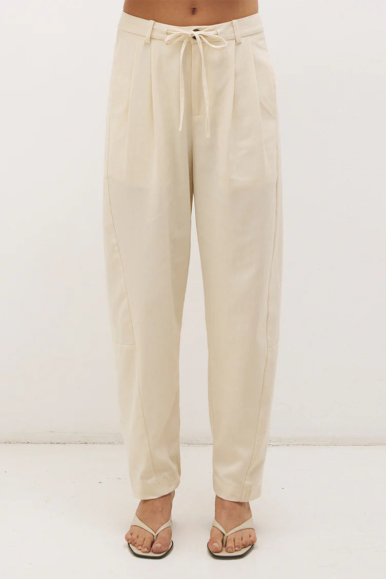 Alba Pant
