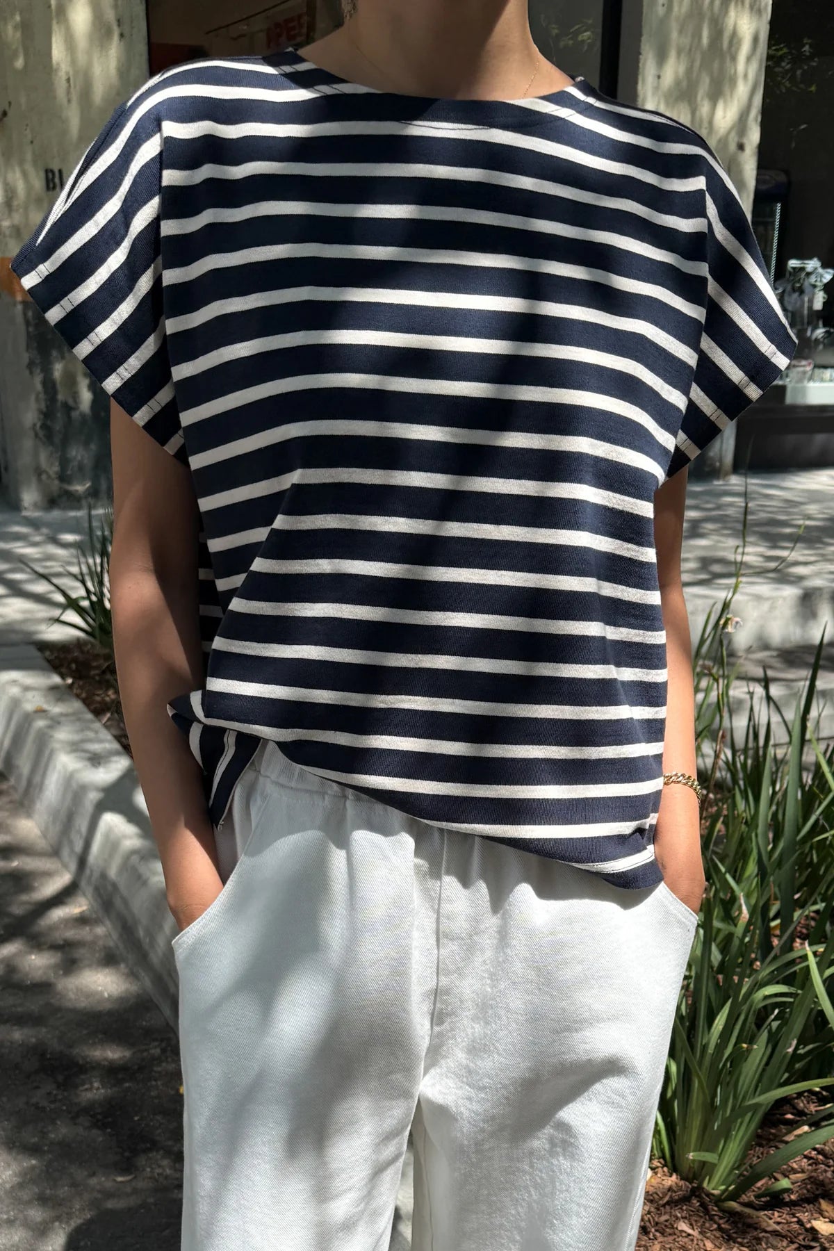 Manon Tee