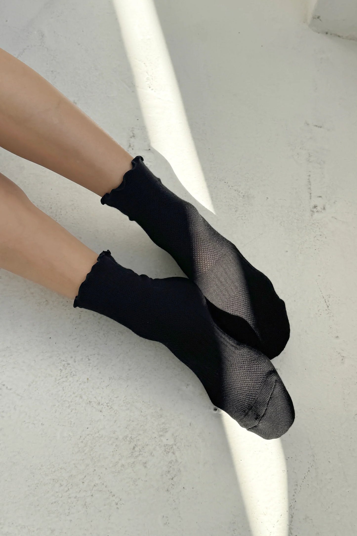Ruffle Hugger Crew Socks